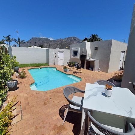 Family Home In Kirstenhof- Solar Heated Pool & Inverter Cape Town Exterior photo